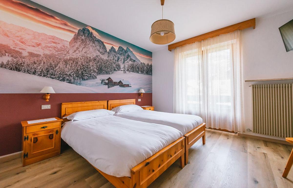 Hotel Garni Rosengarten Pera Eksteriør billede